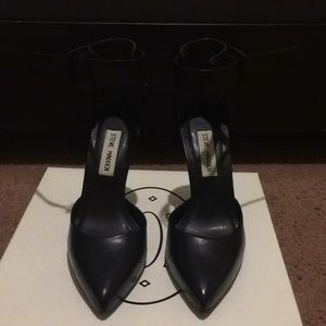 Steve Madden Flshback Black Leather Shoes